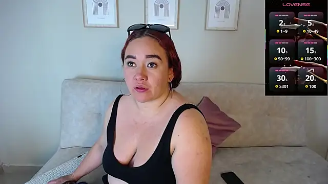 Snapshot of Paris_boobsbbw chatting on 09/28/25, 10:37 Paris boobsbbw online show from 09/28/25, 10:37
