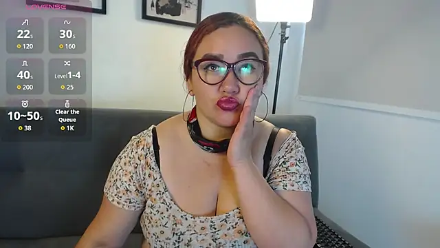 Snapshot of Paris_boobsbbw chatting on 10/07/25, 09:23 Paris boobsbbw online show from 10/07/25, 09:23