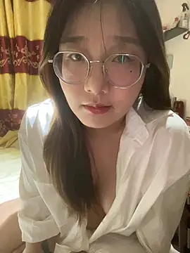 Snapshot of sisi-maiden chatting on 04/30/26, 01:06 sisi-maiden online show from 04/30/26, 01:06