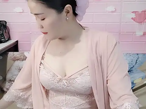 Miu 9117 online show from 09/13/25, 03:56