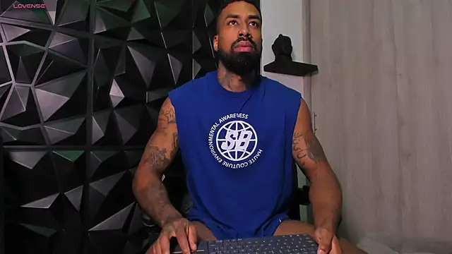 OstinDaniels online show from 10/31/25, 10:11