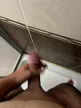 Snapshot of Erenn9972 chatting on 09/09/25, 02:05 Erenn9972 online show from 09/09/25, 02:05