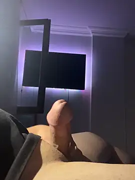 Snapshot of Erenn9972 chatting on 09/12/25, 09:37 Erenn9972 online show from 09/12/25, 09:37