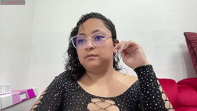 Sophiaburton online show from 09/16/25, 08:10