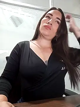 Snapshot of xxx_Alice_ chatting on 10/02/25, 11:28 xxx Alice  online show from 10/02/25, 11:28