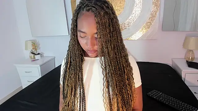 Michelle Lewis  online show from 04/13/26, 07:41