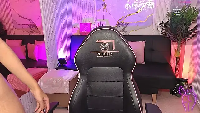 artemiss tay online show from 04/24/26, 07:16