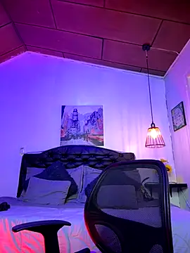 Eymmy 24 online show from 10/17/25, 03:10