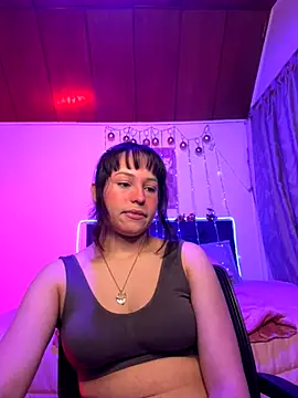 Eymmy 24 online show from 11/25/25, 03:50