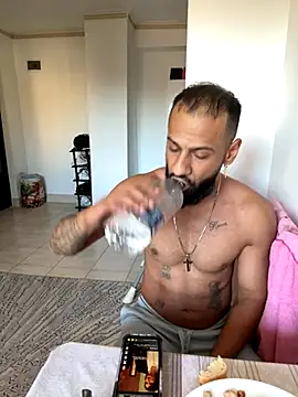 MiaKiittyy online show from 09/23/25, 02:20