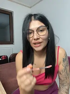 MiaKiittyy online show from 10/09/25, 04:38