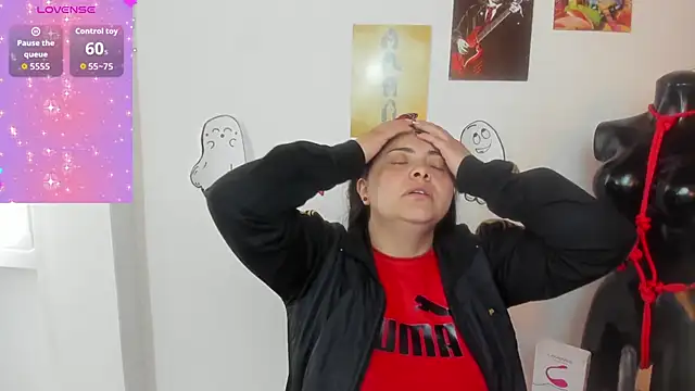 TifanyAmazinng online show from 10/03/25, 02:03