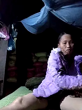 Snapshot of PhamPm70 chatting on 11/04/25, 11:09 PhamPm70 online show from 11/04/25, 11:09