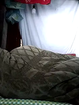 Snapshot of PhamPm70 chatting on 11/23/25, 12:38 PhamPm70 online show from 11/23/25, 12:38