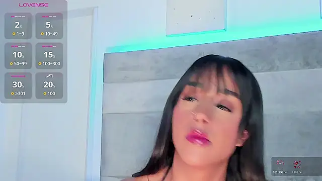 Aleja ruizz online show from 12/19/25, 08:10