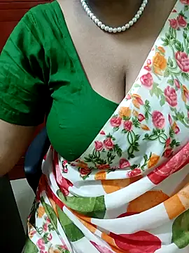 Snapshot of tami_lavanya chatting on 09/17/25, 04:19 tami lavanya online show from 09/17/25, 04:19