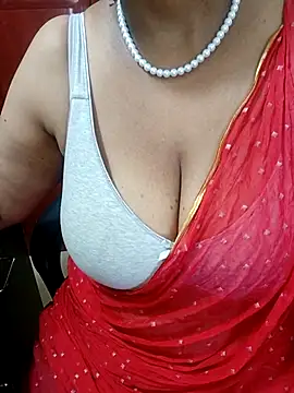 Snapshot of tami_lavanya chatting on 09/28/25, 10:09 tami lavanya online show from 09/28/25, 10:09