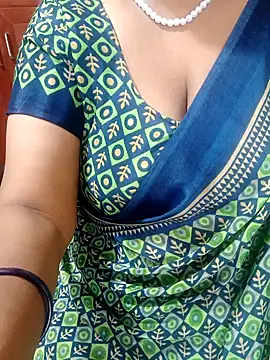 Snapshot of tami_lavanya chatting on 10/03/25, 09:28 tami lavanya online show from 10/03/25, 09:28