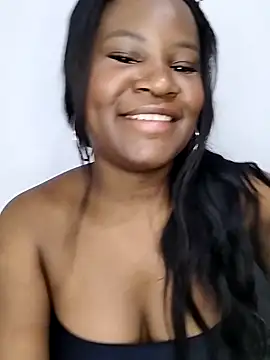 Snapshot of martinabro chatting on 12/14/25, 01:33 martinabro online show from 12/14/25, 01:33