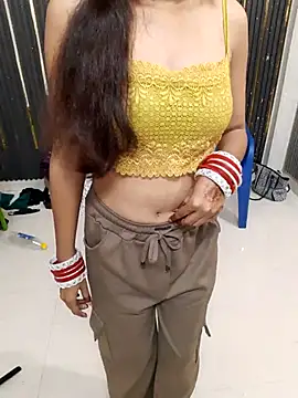 Snapshot of Aarti-kumri chatting on 09/15/25, 06:46 Aarti-kumri online show from 09/15/25, 06:46