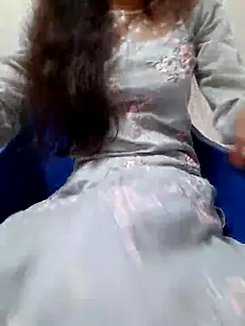 Snapshot of Aarti-kumri chatting on 10/11/25, 05:28 Aarti-kumri online show from 10/11/25, 05:28