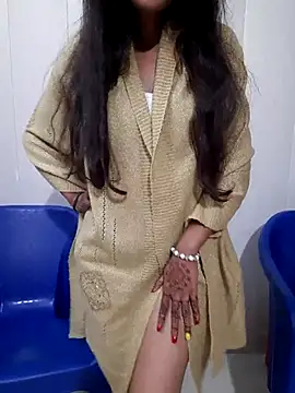 Snapshot of Aarti-kumri chatting on 10/14/25, 09:26 Aarti-kumri online show from 10/14/25, 09:26
