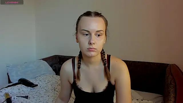 Snapshot of Kelly_Cartier chatting on 06/15/26, 02:41 Kelly Cartier online show from 06/15/26, 02:41