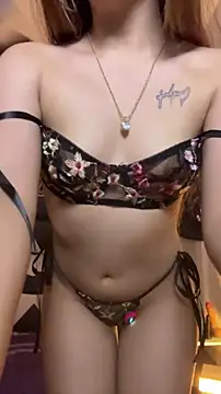 ZeziGamingg online show from 06/03/26, 03:31