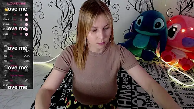 RoyAngela online show from 11/11/25, 06:24