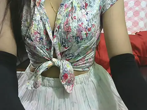 Snapshot of sheetal-sheetal95 chatting on 09/10/25, 04:45 sheetal-sheetal95 online show from 09/10/25, 04:45