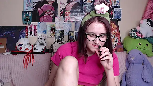 AliceChio online show from 12/16/25, 04:17