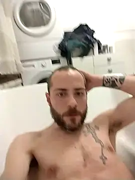 Snapshot of Baldassarre1990 chatting on 11/06/25, 10:32 Baldassarre1990 online show from 11/06/25, 10:32