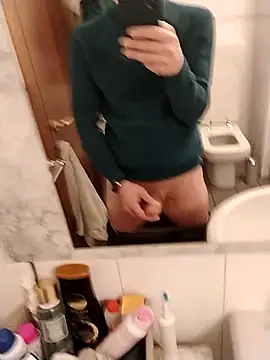 Snapshot of Baldassarre1990 chatting on 01/10/26, 11:42 Baldassarre1990 online show from 01/10/26, 11:42