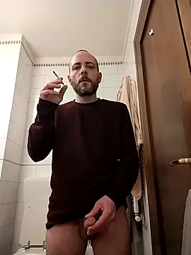 Snapshot of Baldassarre1990 chatting on 02/15/26, 03:53 Baldassarre1990 online show from 02/15/26, 03:53