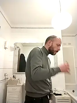 Baldassarre1990 online show from 04/14/26, 08:26