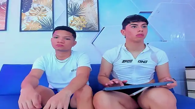 The boys at online show from 10/05/25, 06:06