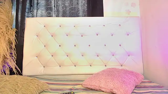 tatixxxvega online show from 04/01/26, 05:54