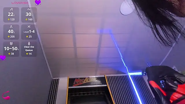 Snapshot of Jenie_fire_ chatting on 12/05/25, 08:27 Jenie fire online show from 12/05/25, 08:27