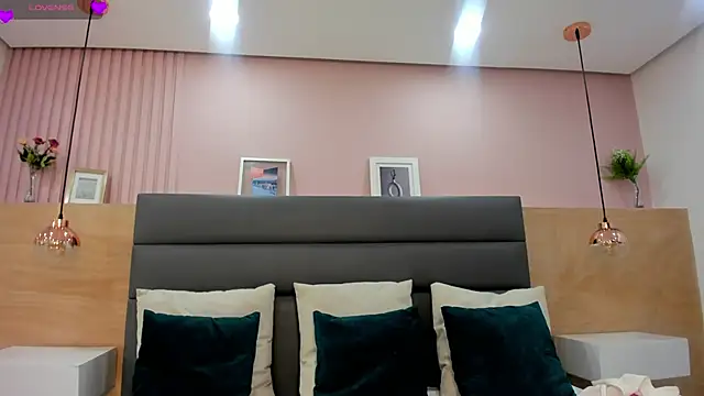 Snapshot of _emma_willliams_ chatting on 10/02/25, 01:40 emma willliams online show from 10/02/25, 01:40