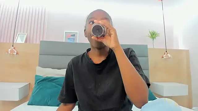 Snapshot of _emma_willliams_ chatting on 11/06/25, 01:45 emma willliams online show from 11/06/25, 01:45