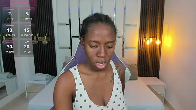 Snapshot of _emma_willliams_ chatting on 11/28/25, 01:58 emma willliams online show from 11/28/25, 01:58