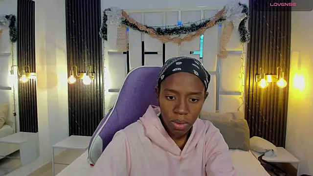 Snapshot of _emma_willliams_ chatting on 12/05/25, 01:31 emma willliams online show from 12/05/25, 01:31