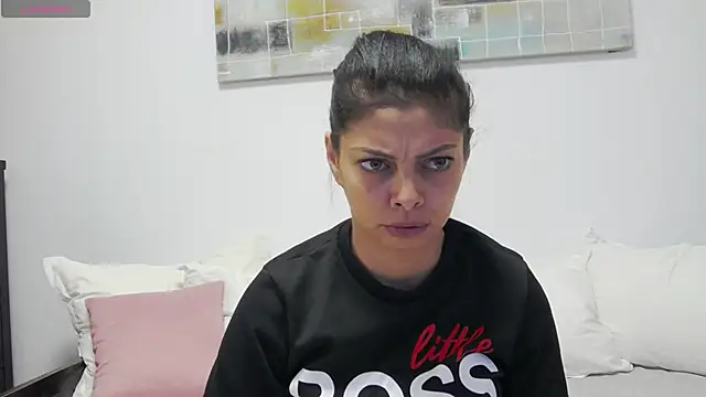 Snapshot of LadyLiia chatting on 12/14/24, 04:45 LadyLiia online show from 12/14/24, 04:45