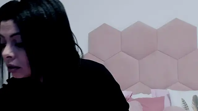 Snapshot of LadyLiia chatting on 02/04/25, 05:10 LadyLiia online show from 02/04/25, 05:10