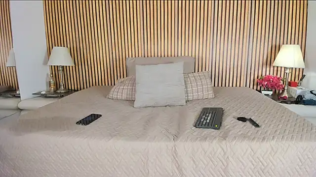 keeyla stone online show from 09/27/25, 08:25