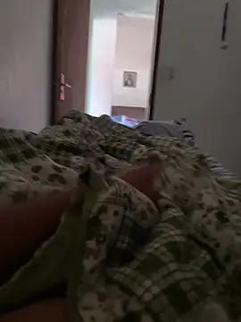 Kaua11225 online show from 10/27/25, 01:15