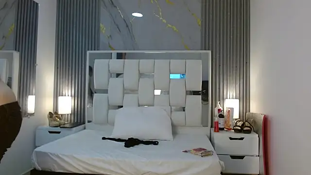 VanessaHard as online show from 09/23/25, 07:28