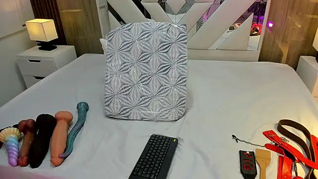 VanessaHard as online show from 06/04/26, 07:42