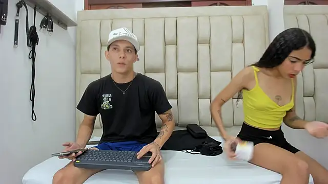 ZafiroAndFlynn online show from 02/01/26, 02:32