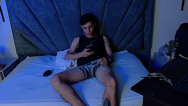 ZafiroAndFlynn online show from 03/11/26, 02:28